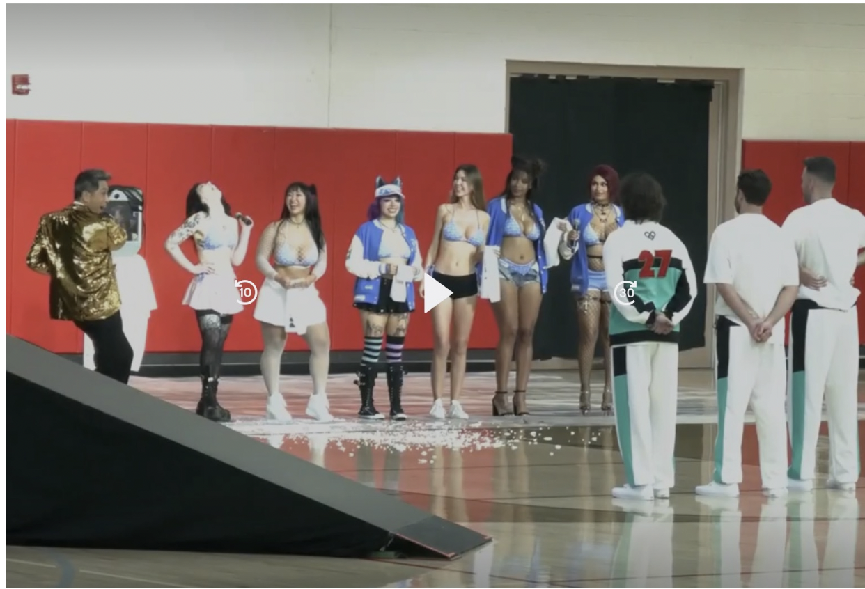 6 NSFW models in the CCA gym stood in a line